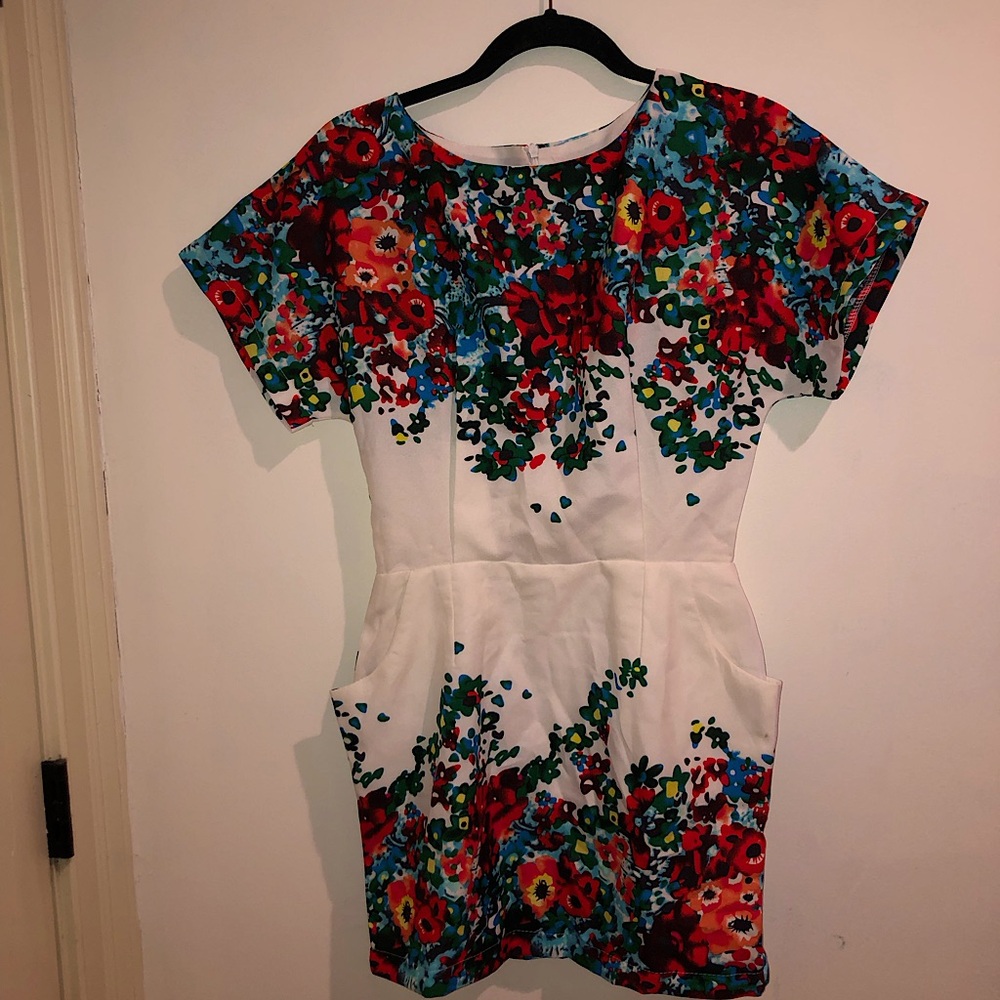 Zuenove floral mini dress, size small, more petite fitting